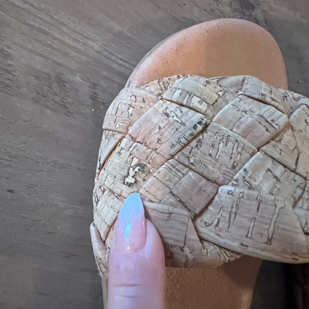 Andre Assous Beige Woven Slide Sandals - Picture 9 of 11